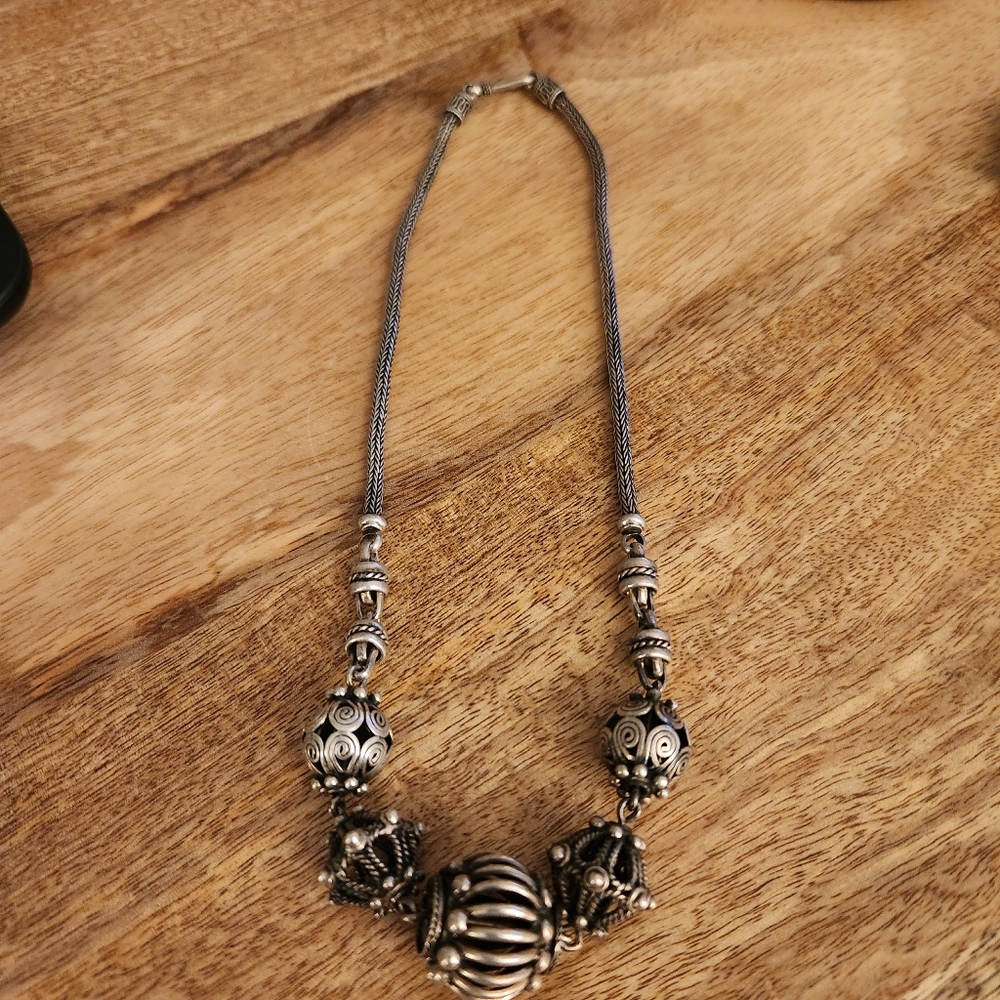 Elegant Artisan Bali Style 925 Silver Beaded Necklace.  Designer Stamp BA Suarti - Picture 3 of 4